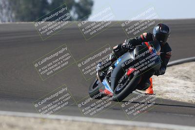 media/Nov-01-2025-TrackDaz (Sat) [[2b4d5192bc]]/B Group/1220pm (Turn 2 Outside)/